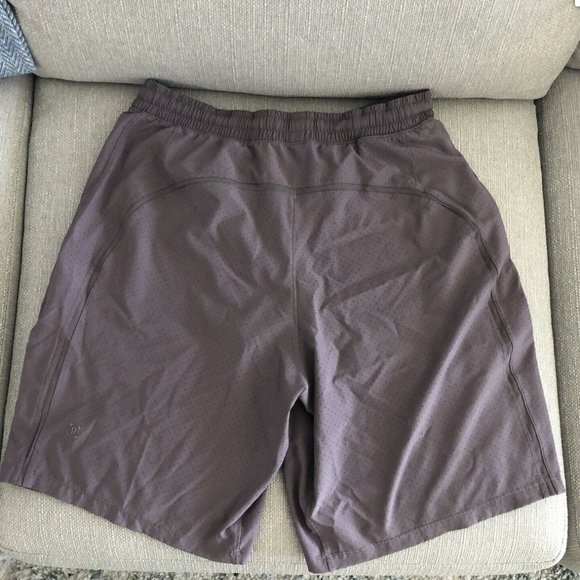 Men’s Lululemon Pace Breaker Shorts 9” Perforated Running Gym Workout Medium - Picture 2 of 6